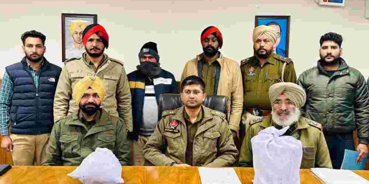 PUNJAB POLICE BUSTS CROSS-BORDER DRUG CARTEL; KINGPIN HELD WITH 5KG HEROIN