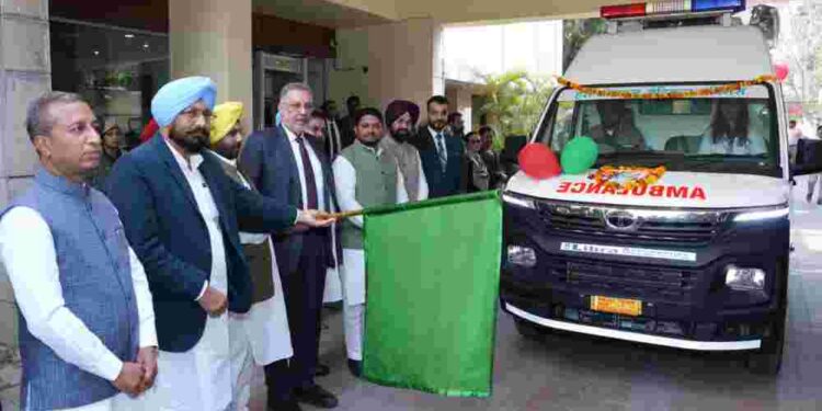 PUNJAB HEALTH MINISTER LAUNCHES 10 NEW MOBILE MEDICAL UNITS TO BOOST RURAL HEALTHCARE ACCESS