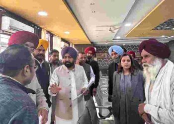 Revenue Minister Hardip Singh Mundian conducts surprise check of Bathinda Tehsil Office