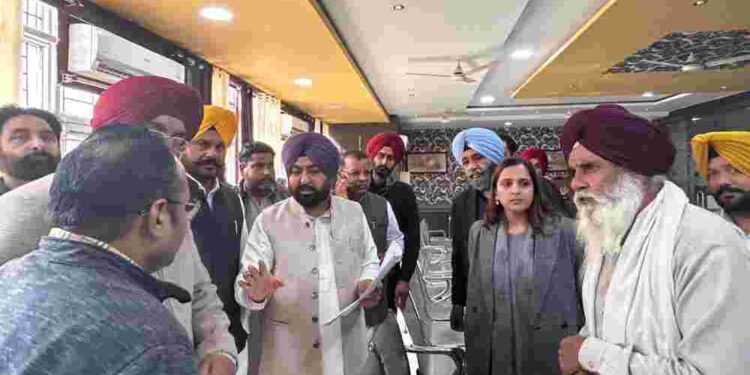 Revenue Minister Hardip Singh Mundian conducts surprise check of Bathinda Tehsil Office