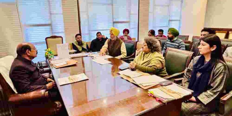 Mohinder Bhagat Reviews Welfare Schemes and Departmental Budget for Freedom Fighters