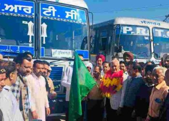 BARINDER KUMAR GOYAL FLAGS OFF BUSES ON TWO NEW ROUTES