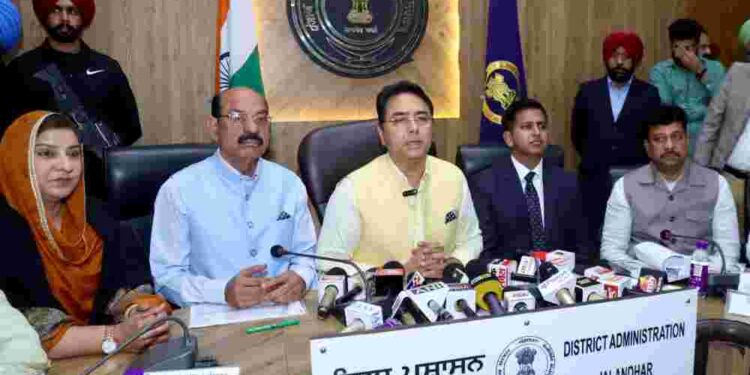 YUDH NASHIAN VIRUDH: AMAN ARORA DEVICES ROADMAP TO MAKE JALANDHAR DRUG-FREE DISTRICT