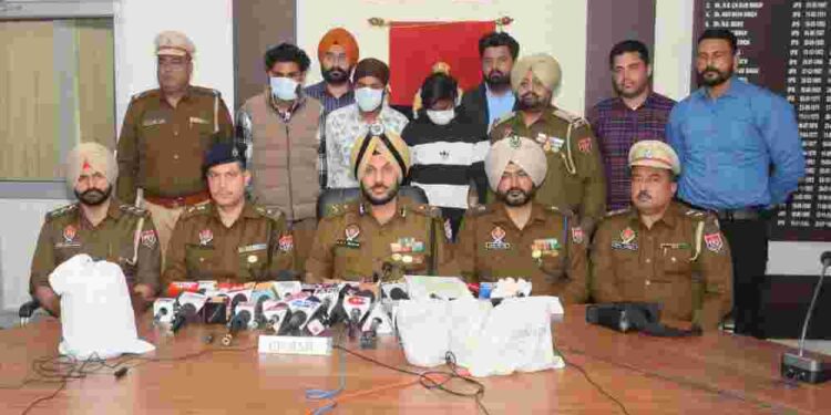 PUNJAB POLICE ARRESTS JUVENILE AMONG FOUR DRUG SMUGGLERS FROM AMRITSAR; 4KG HEROIN, ₹20K DRUG MONEY RECOVERED