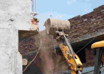 District Administration Demolishes House of Drug Smuggler Ajay Kumar Billi