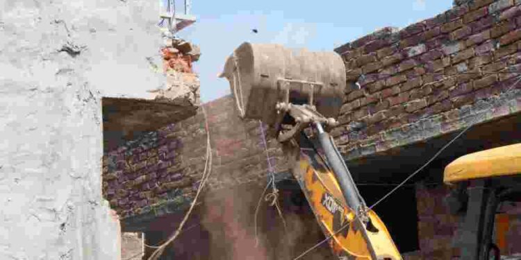 District Administration Demolishes House of Drug Smuggler Ajay Kumar Billi