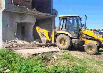 MEGA ACTION UNDER YUDH NASHE VIRUDH : BULLDOZER ACTION IN KHANNA AND AMRITSAR