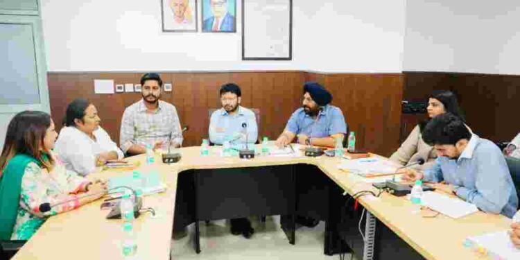 DR. RAVJOT SINGH REVIEWS ARRANGEMENTS OF MUNICIPAL CORPORATIONS; ISSUES DIRECTIVES TO ENSURE THOROUGH SEWERAGE CLEANING BEFORE MONSOON SEASON