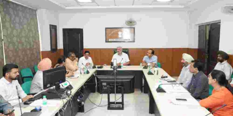 Lal Chand Kataruchak approves Rs. 373.81 Crore to be paid as increased wages to labourers engaged in loading work in mandis
