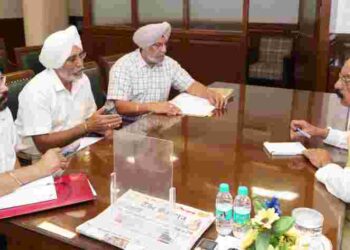 Mohinder Bhagat directs officers to resolve ex-servicemen’s issues on priority