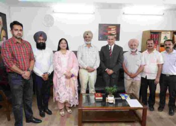INDERPAL SINGH DHANNA INAUGURATES NEW LIBRARY AT PUNJAB INFORMATION COMMISSION