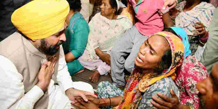 CM Bhagwant Mann Announces ₹10 Lakh Compensation for Families of the Deceased