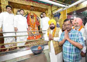 ARVIND KEJRIWAL AND BHAGWANT MANN ANNOUNCE AMBITIOUS REVIVAL PLAN OF KALI MATA MANDIR AS BOTH OBEISANCE