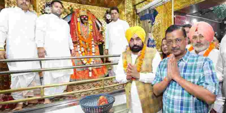 ARVIND KEJRIWAL AND BHAGWANT MANN ANNOUNCE AMBITIOUS REVIVAL PLAN OF KALI MATA MANDIR AS BOTH OBEISANCE