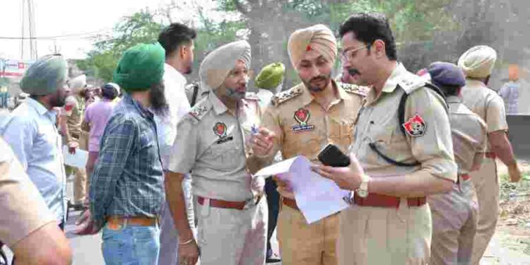 ‘Yudh Nashiyan Virudh’: SSP Leads Demolition of Illegal Structures Built by Drug Smugglers