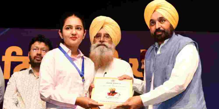 BE THE FOOT SOLDIERS OF CRUSADE AGAINST CORRUPTION AND DRUGS: CM TO NEWLY RECRUITED YOUTH