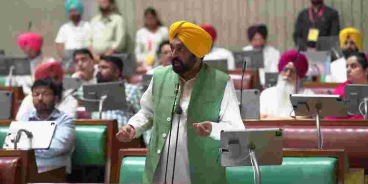LED BY CM, PUNJAB VIDHAN SABHA UNANIMOUSLY REFERS THE PUNJAB PREVENTION OF CRIME AGAINST RELIGIOUS SCRIPTURES BILL, 2025 TO SELECT COMMITTEE