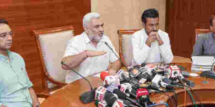 Lal Chand Kataruchak announces pilot project in 5 districts to plant flowery saplings on highways