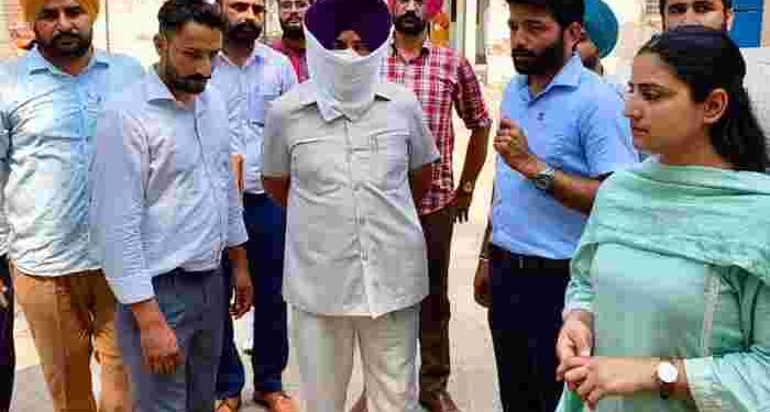 Drive against corruption: Vigilance Bureau apprehends DSP Reader red-handed accepting Rs one lakh bribe