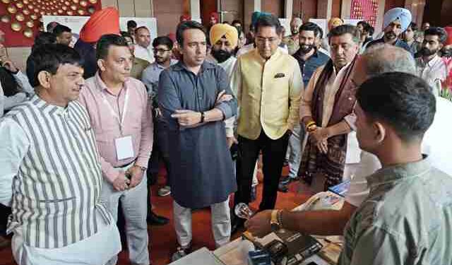 DESIGNATE SINGLE POINT OF CONTACT FOR ALL SKILL INITIATIVES, AMAN ARORA URGES UNION MINISTER