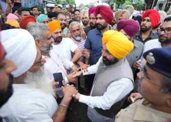 CM Deploys State Government Helicopter for Flood Relief; undertake field visits of affected areas with Cabinet Colleagues