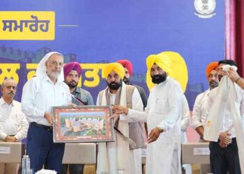STOP BOASTING ABOUT YOUR FAKE ACHIEVEMENTS AND OWE RESPONSIBILITY OF BARGARI INCIDENT AND DEATH DUE TO DRUGS: CM TELLS SUKHBIR