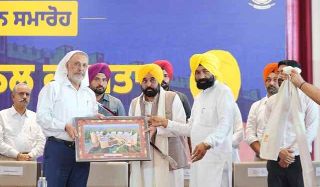 STOP BOASTING ABOUT YOUR FAKE ACHIEVEMENTS AND OWE RESPONSIBILITY OF BARGARI INCIDENT AND DEATH DUE TO DRUGS: CM TELLS SUKHBIR