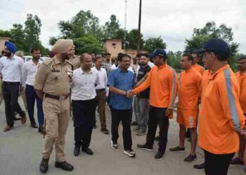 Chief Secretary visits flood-affected areas in Amritsar and Pathankot