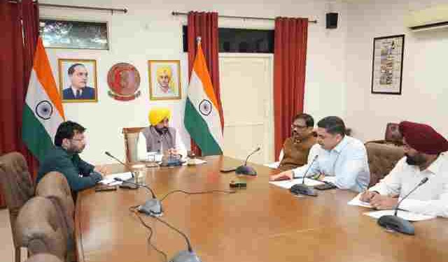 CM Reviews Ongoing Cleanliness, Repair and Relief Efforts in Flood Affected Towns and Cities