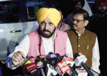 CM CALLS ON AMIT SHAH, SEEKS SPECIAL PACKAGE FOR FLOOD RAVAGED PUNJAB