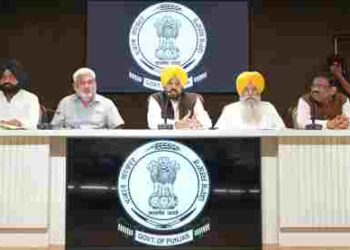 CM Assures to Strongly Raise Aarthiyas’ Demands with GoI