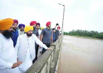 CM TAKES STOCK OF RELIEF AND RESCUE MEASURES IN FLOOD AFFECTED HOSHIARPUR DISTRICT