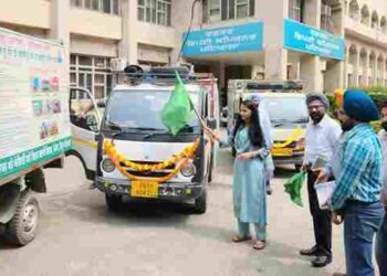 DC Preeti Yadav Flags Off Awareness Vans for Stubble Management