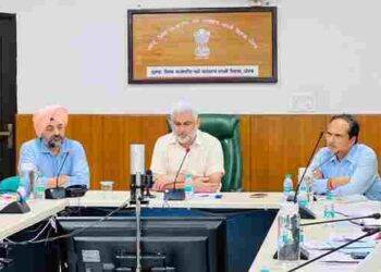 Ensure adequate medical facilities & hygenic conditions in mandis of flood ravaged areas: Lal Chand Kataruchak