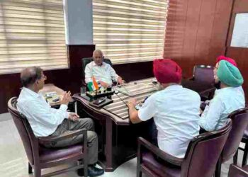 EXPEDITE RIVERS’ BREACH PLUGGING WORKS, INSTRUCTS BARINDER KUMAR GOYAL