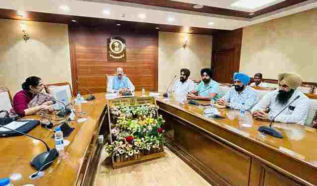 Mohinder Bhagat assures full support for horticulture growth; interacts with cold storage owners and farmers