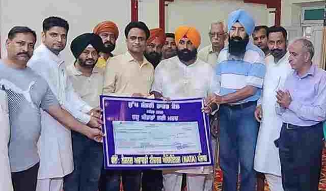 NATIONAL AWARDEE TEACHERS DONATE ₹1.25 LAKH FOR FLOOD RELIEF TO MARK TEACHER’S DAY