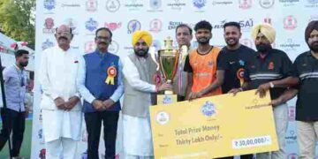 CM VOWS TO RESTORE PRISTINE GLORY OF HOCKEY IN THE STATE