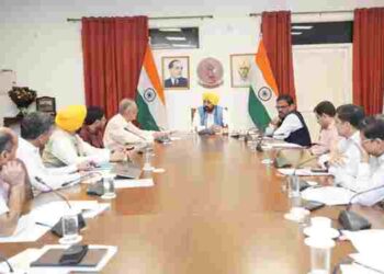 ENSURE GOOD HEALTH OF HUMAN AND CATTLE IN FLOOD AFFECTED AREAS: CM TO OFFICERS