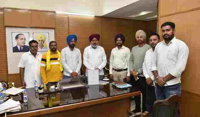 ADMINISTRATIVE DEPARTMENTS SHOULD INVOLVE RESPECTIVE UNION LEADERS IN PROCESS OF FINALISING PROPOSALS: HARPAL SINGH CHEEMA