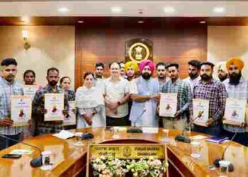 HARDEEP SINGH MUNDIAN HANDS OVER APPOINTMENT LETTERS TO 15 NEWLY RECRUITED EMPLOYEES