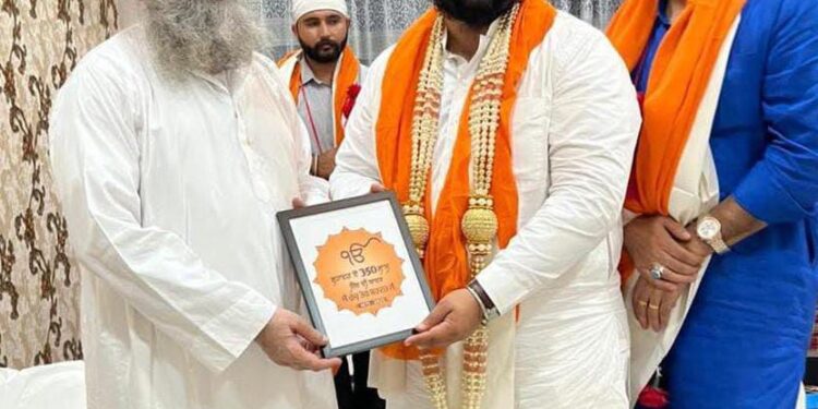 HARJOT SINGH BAINS & DEEPAK BALI EXTEND INVITE TO JATHEDAR GIANI KULWANT SINGH JI FOR GURU TEGH BAHADUR JI’S 350TH MARTYRDOM DAY