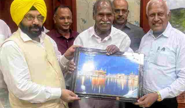 350TH MARTYRDOM ANNIVERSARY OF SRI GURU TEGH BAHADUR JI