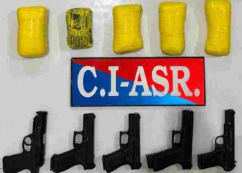 TWO INVOLVED IN CROSS-BORDER SMUGGLING MODULE HELD WITH 2.5KG HEROIN, 5 PISTOLS