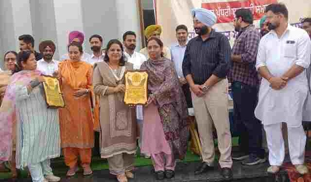 Dr. Baljit Kaur kickstarts state-wide women’s health & job camp drive from Malout