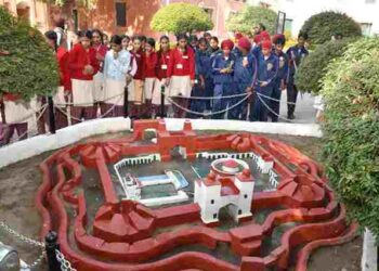 450 CHILDREN VISIT PPA PHILLAUR UNDER STUDENT POLICE CADET SCHEME