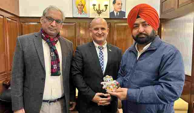 PUNJAB HOUSING AND URBAN DEVELOPMENT MINISTER HOLDS MEETING WITH ISRAELI DIPLOMAT