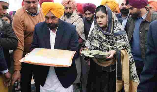 CM Bhagwant Singh Mann pays obeisance at Gurdwara Sri Fatehgarh Sahib