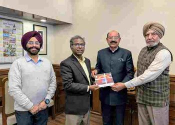 Mohinder Bhagat releases Diary and Table Calendar–2026 of Defence Services Welfare Department