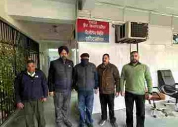 Vigilance Bureau Nabs Clerk Red Handed Accepting Bribe of Rs 2000/
